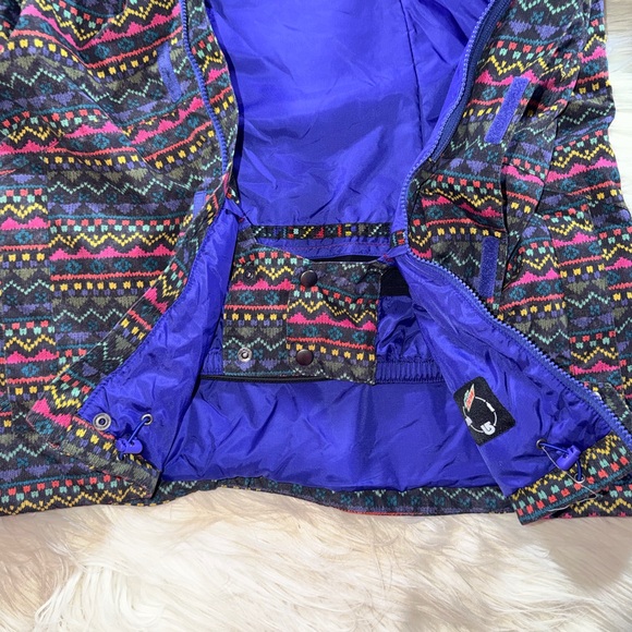 Burton Women’s DryRide Horizon Colorful Aztec Hooded Insulated Jacket - Picture 6 of 12